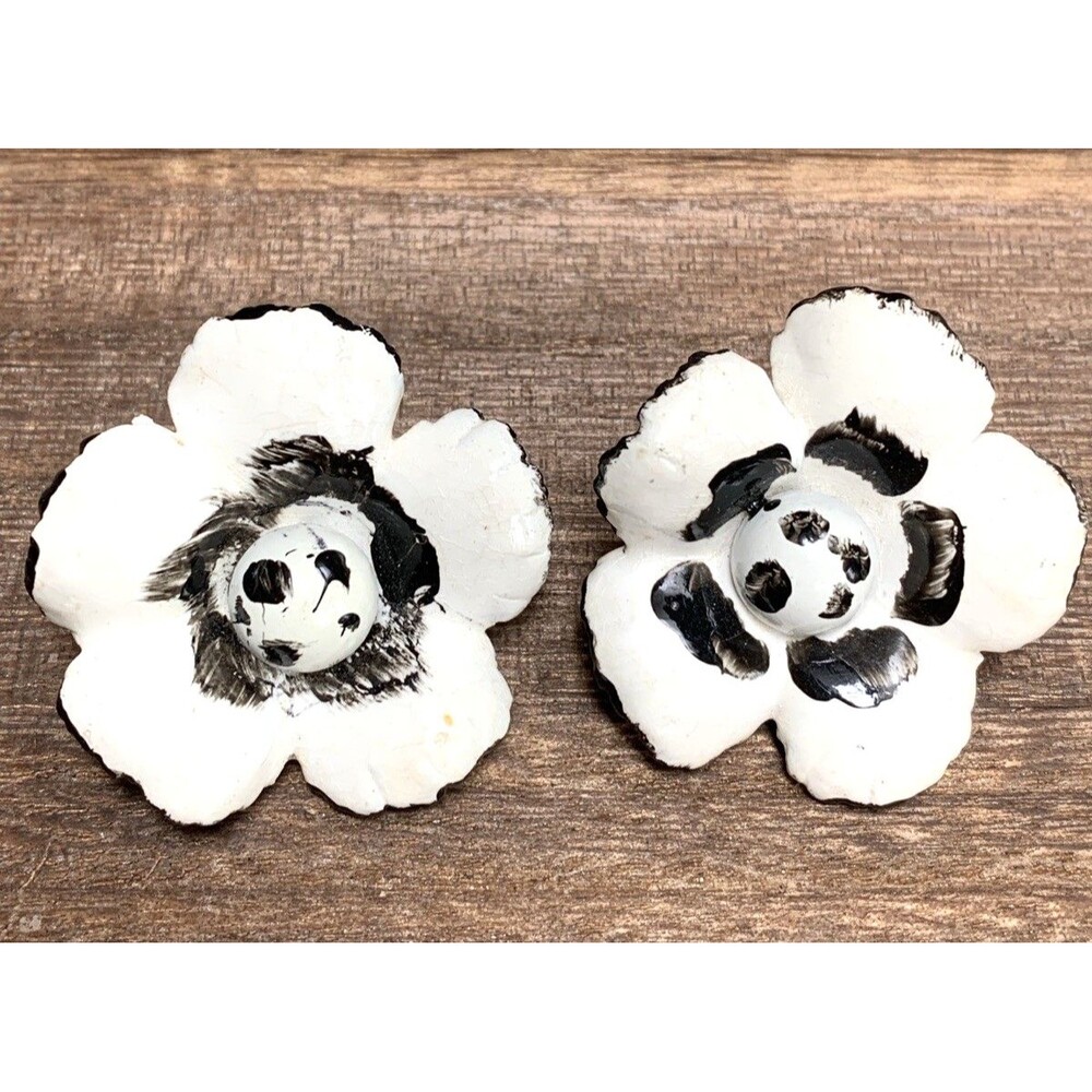 Vintage Black White Enamel Flower Clip On Earrings Retro Mod Statement